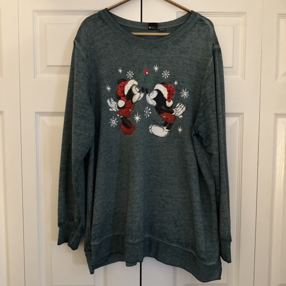 Disney Mickey Mouse Christmas Top Green Long Sleeve Holiday Graphic Size 18 Soft